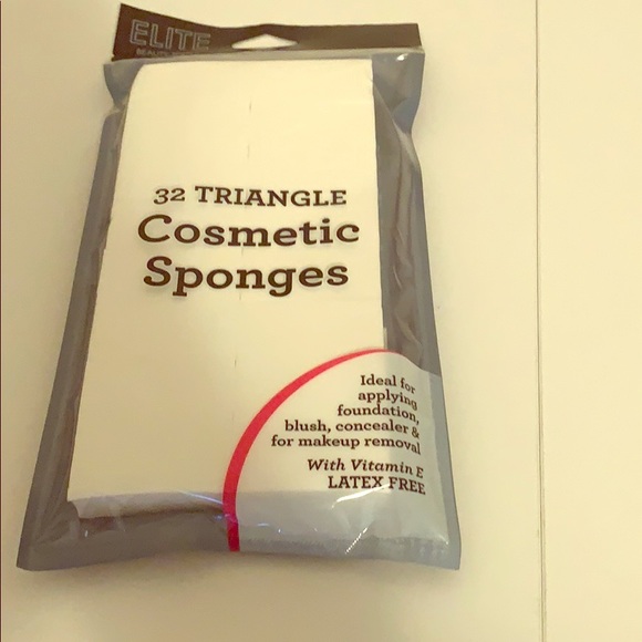 32 triangle cosmetic sponges - Picture 1 of 1